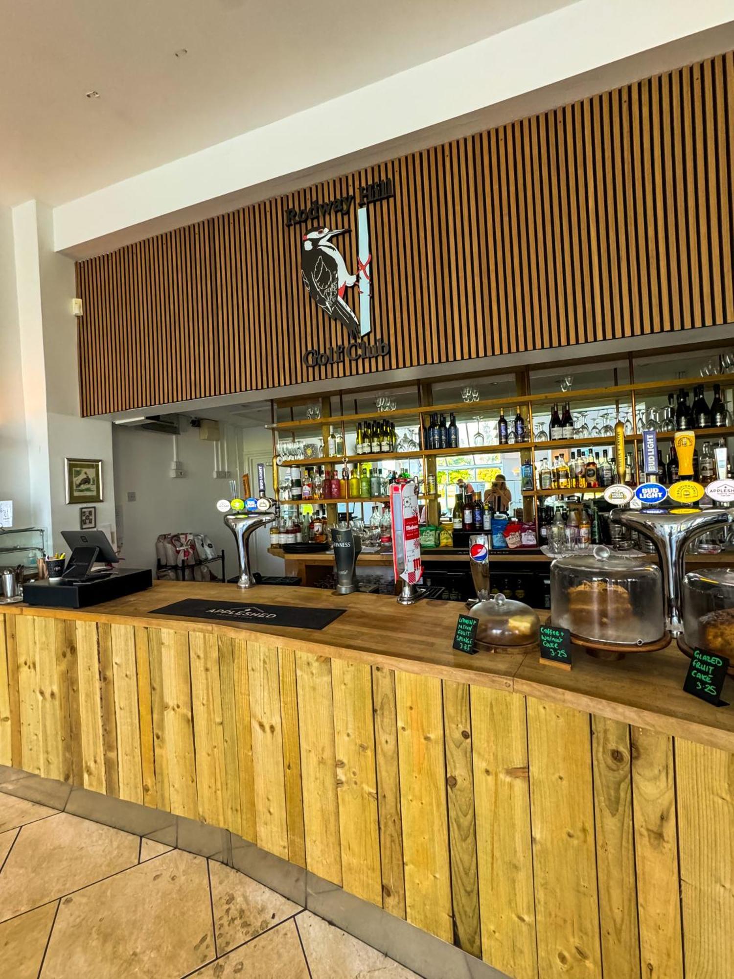 Rodway Hill Golf & Eco Pod Hotel Gloucester Buitenkant foto
